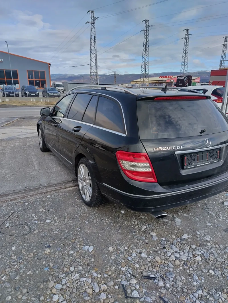 Mercedes-Benz C 320, снимка 6 - Автомобили и джипове - 48196080