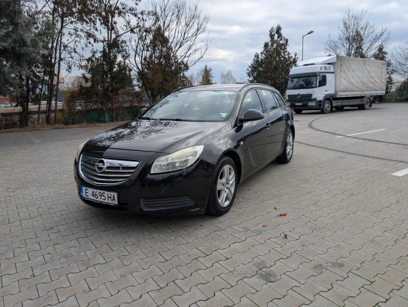 Opel Insignia, снимка 1 - Автомобили и джипове - 48222891