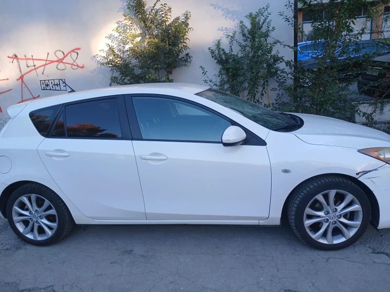 Mazda 121, снимка 4 - Автомобили и джипове - 48396472