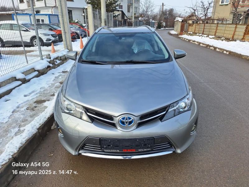 Toyota Auris 1.8 HYBRID EURO 5B, снимка 2 - Автомобили и джипове - 48766976