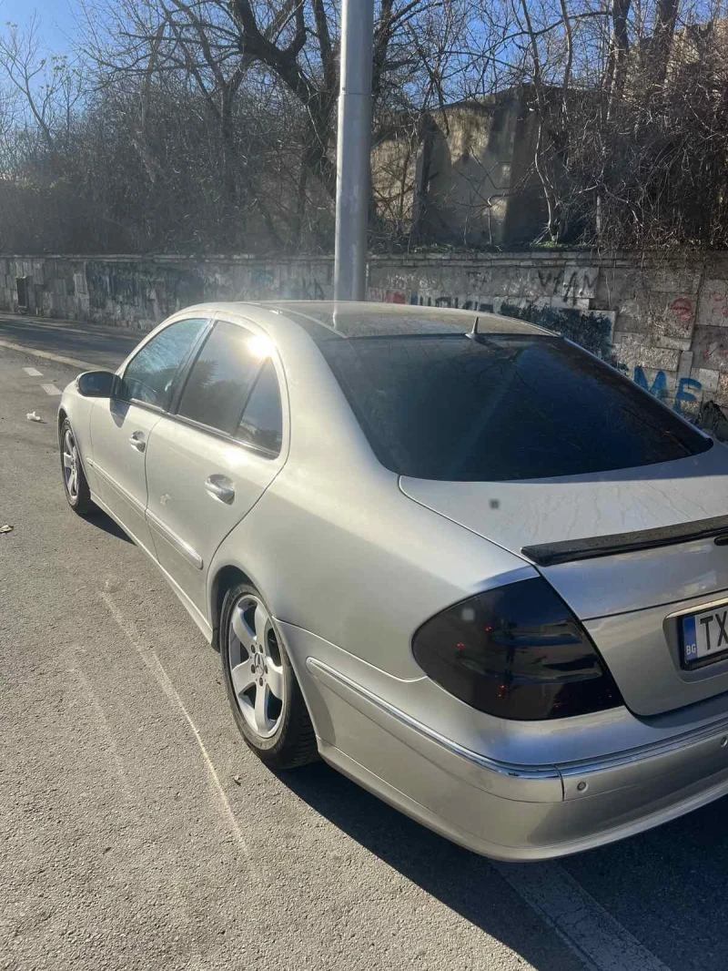 Mercedes-Benz E 320, снимка 4 - Автомобили и джипове - 49056340