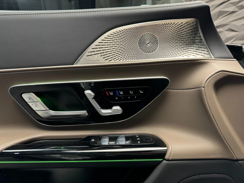 Mercedes-Benz SL 63 AMG 4Matic+ Lift* Burmester* Обдухване*  360, снимка 16 - Автомобили и джипове - 52169726