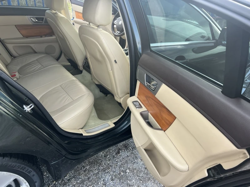 Jaguar Xf, снимка 8 - Автомобили и джипове - 53022759