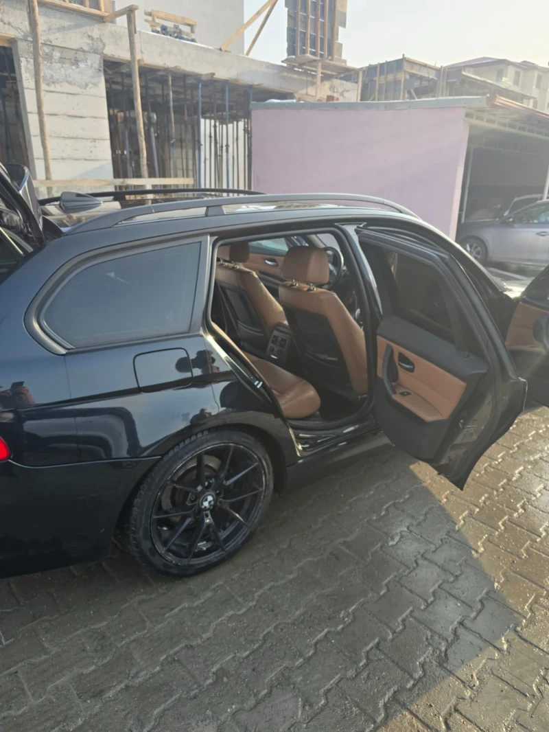 BMW 320 FACE Full M-pak Leder Navi Panorama , снимка 3 - Автомобили и джипове - 53534580