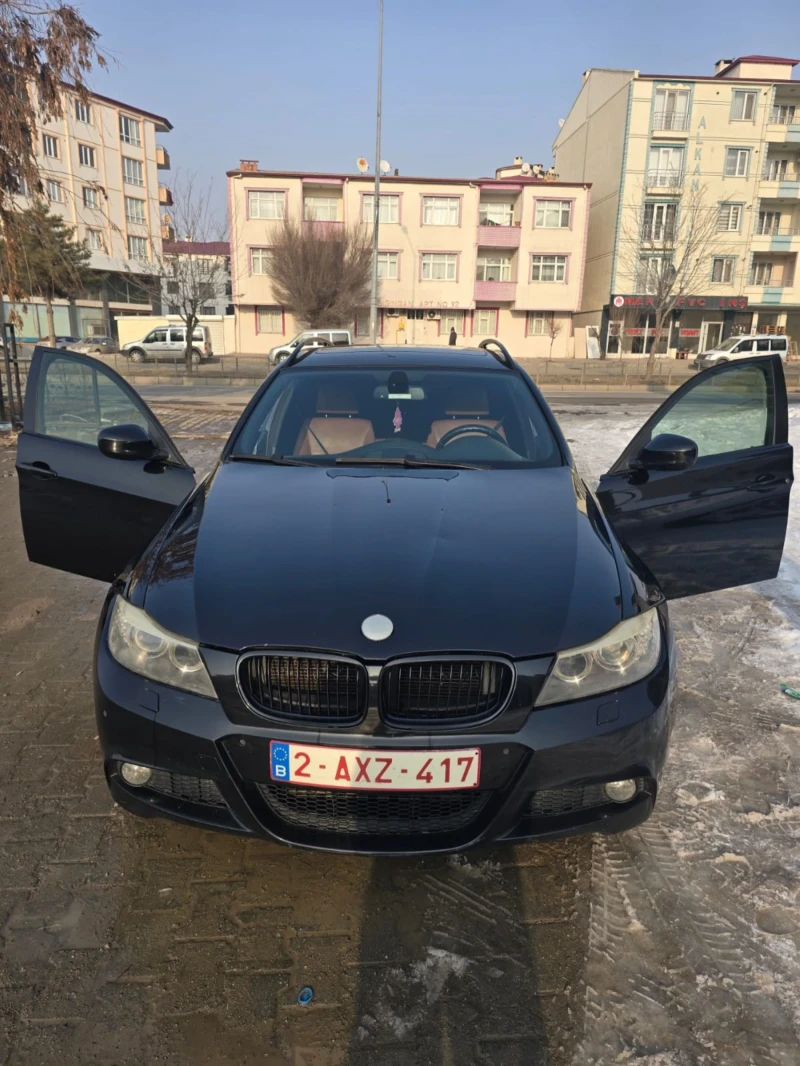 BMW 320 FACE Full M-pak Leder Navi Panorama 