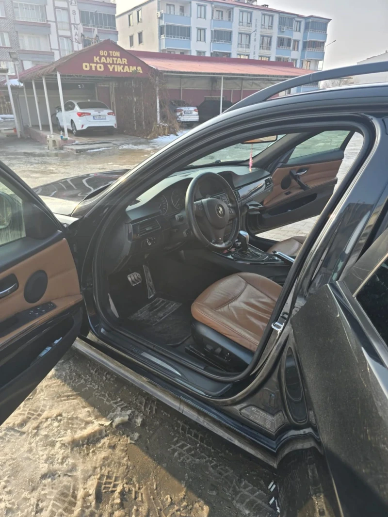 BMW 320 FACE Full M-pak Leder Navi Panorama , снимка 9 - Автомобили и джипове - 53534580