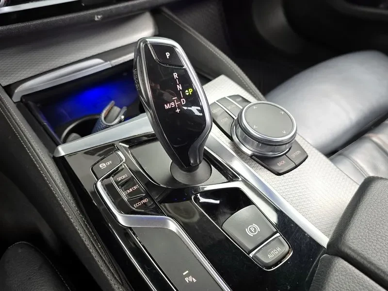 BMW 530 I XDRIVE M SPORTS, снимка 9 - Автомобили и джипове - 55118825