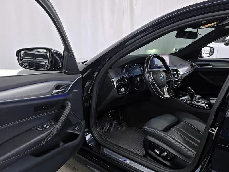 BMW 530 I XDRIVE M SPORTS, снимка 10 - Автомобили и джипове - 55118825