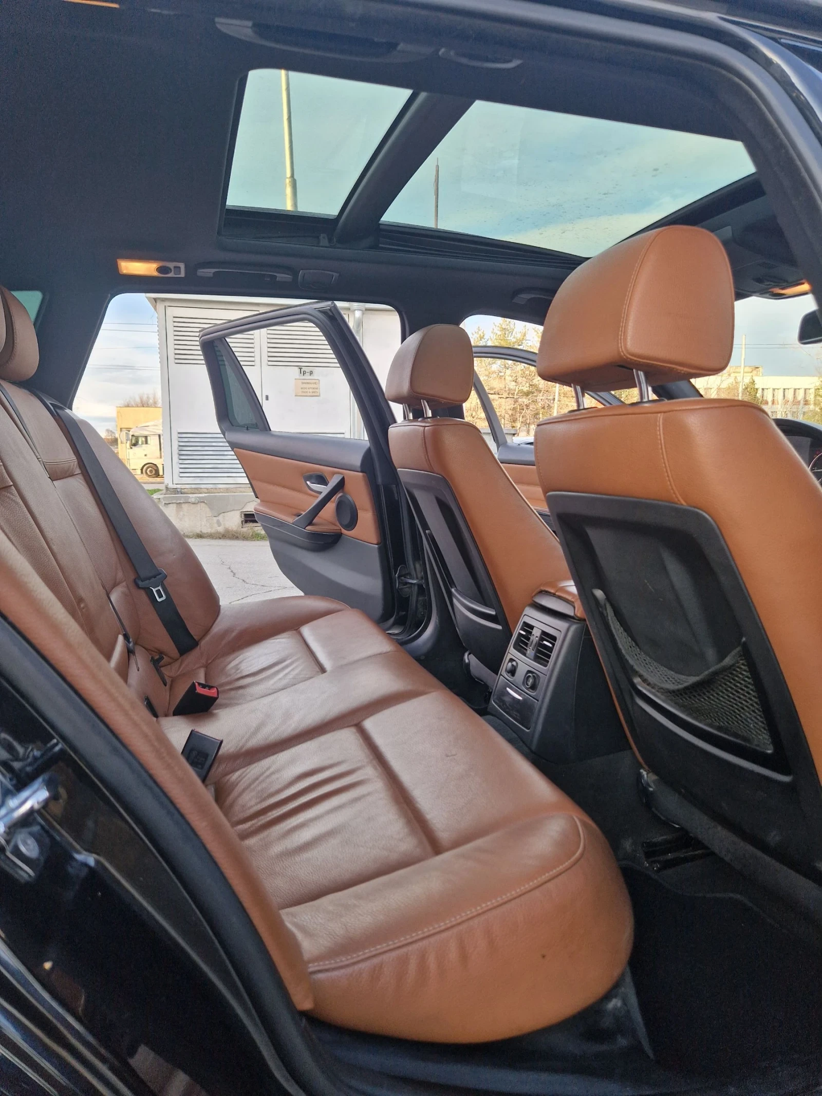 BMW 320 FACE Full M-pak Leder Navi Panorama , снимка 14 - Автомобили и джипове - 53534580