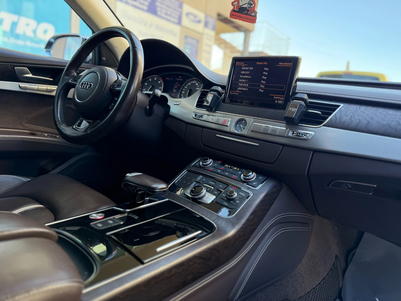 Audi S8 6 МЕСЕЦА ГАРАНЦИЯ/520к.с. Всички Екстри - изображение 10