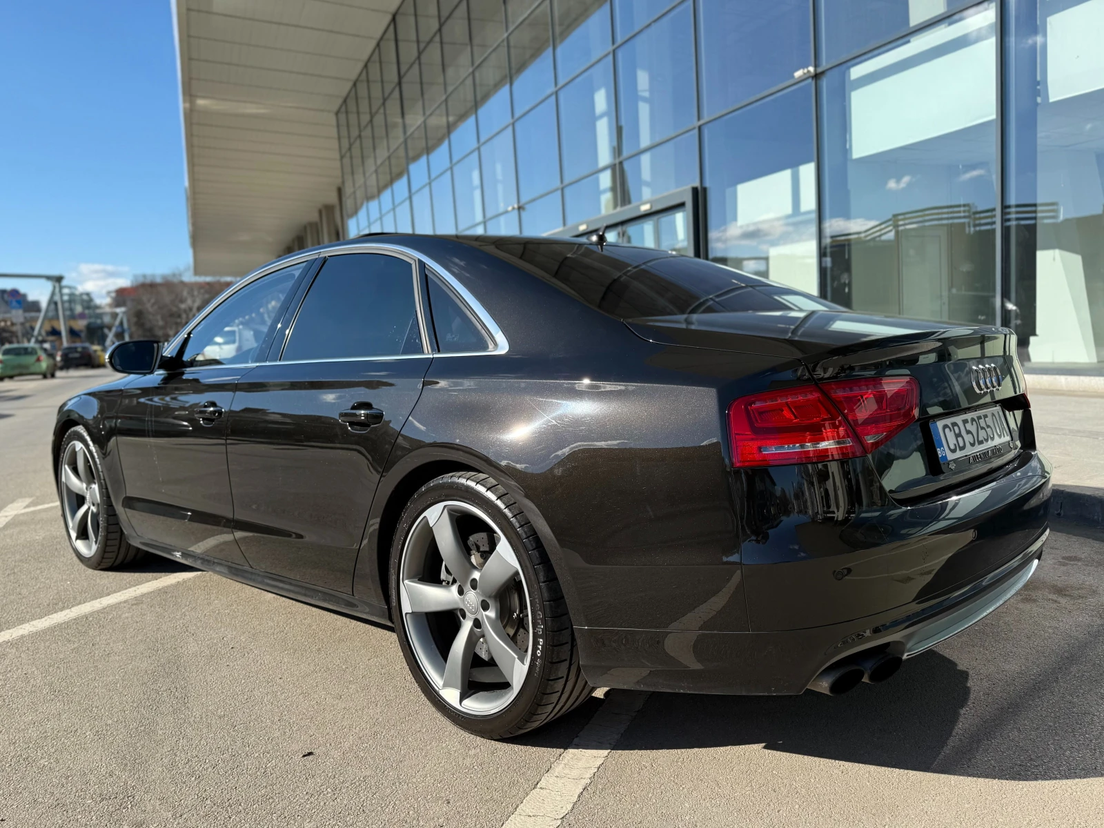 Audi S8 6 МЕСЕЦА ГАРАНЦИЯ/520к.с. Всички Екстри - изображение 3