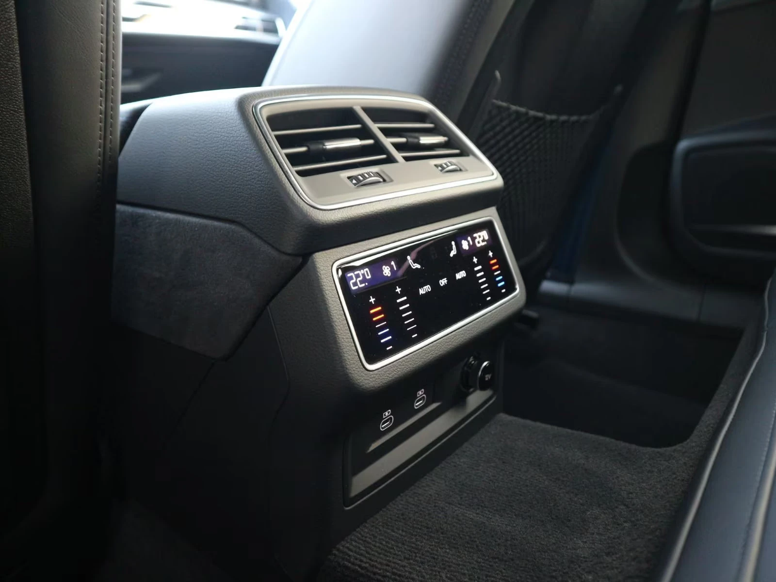 Audi Rs7 4.0TFSI/630HP/PERFORMANC/QUATTRO/360/LASER/22/119z, снимка 16 - Автомобили и джипове - 53768093