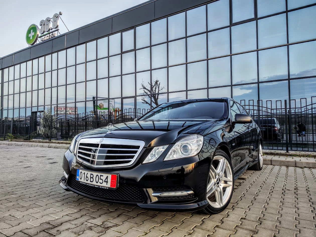 Mercedes-Benz E 350 * AMG* 4-MATIC* PANORAMA* FULL