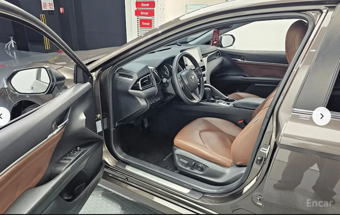 Toyota Camry Hybrid* Подгрев* , снимка 9 - Автомобили и джипове - 54060755