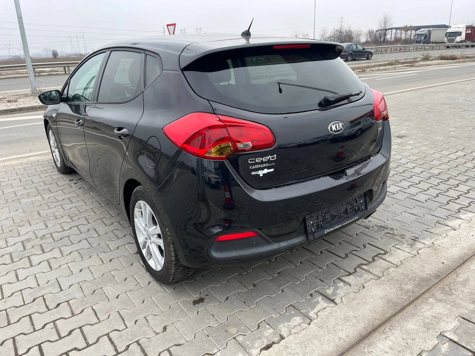 Kia Ceed 1.6 Diesel 110k.c, снимка 5 - Автомобили и джипове - 54144567