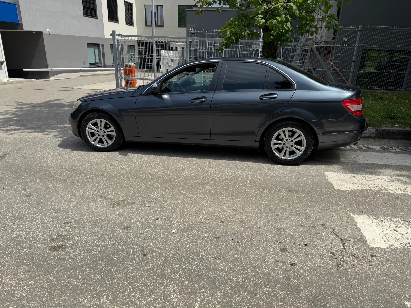 Mercedes-Benz C 180