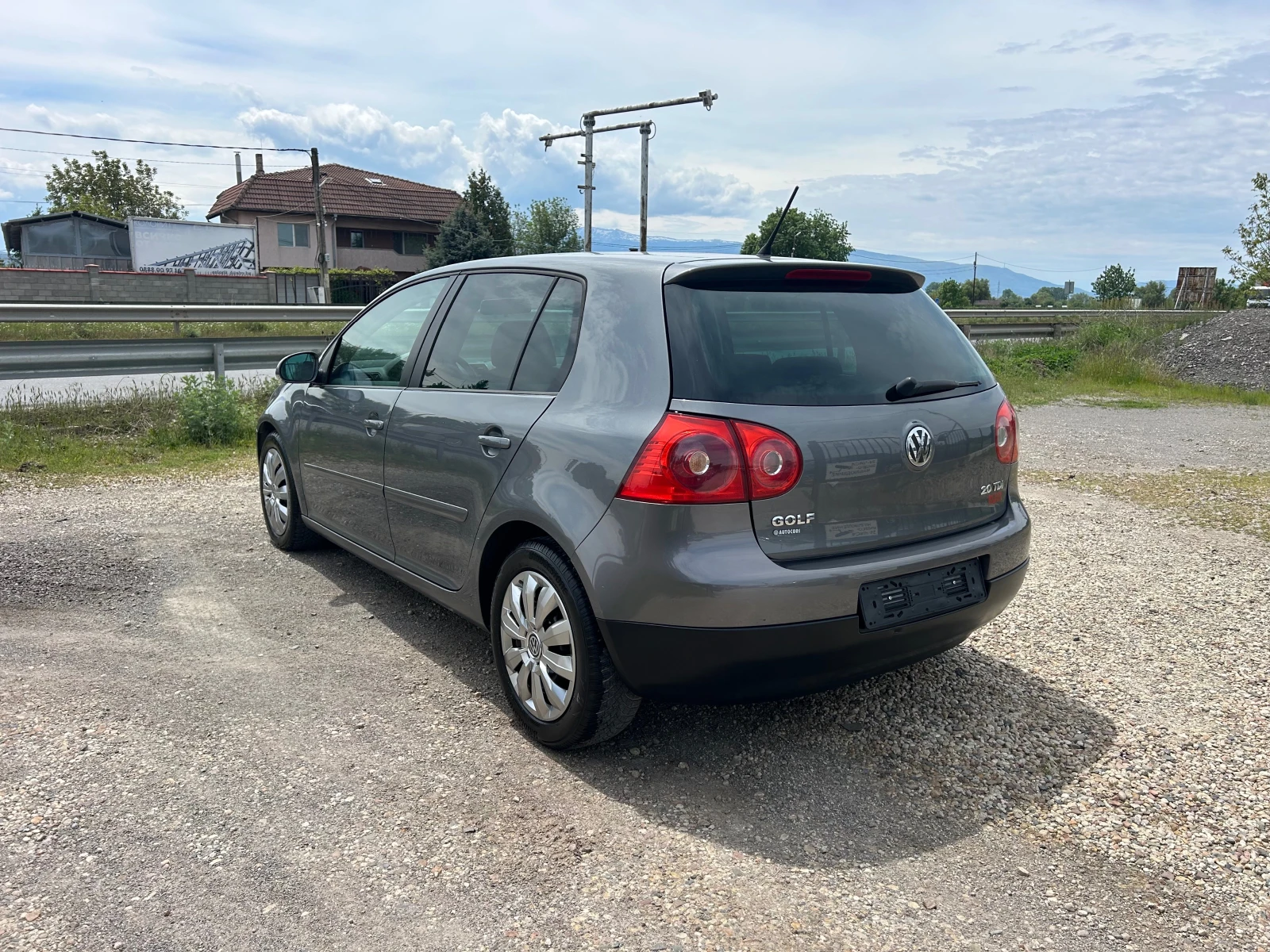 VW Golf 2.0 TDI, снимка 5 - Автомобили и джипове - 54607573