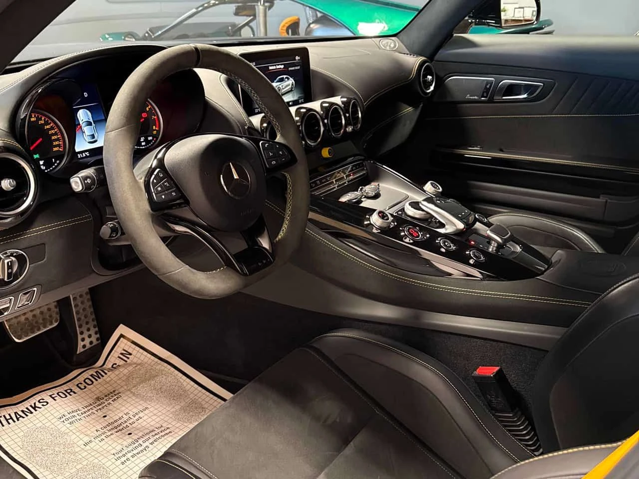 Mercedes-Benz AMG GT R V8 BITURBO| BURMESTER| HUD| 360| 2 КЛЮЧА, снимка 10 - Автомобили и джипове - 54641285