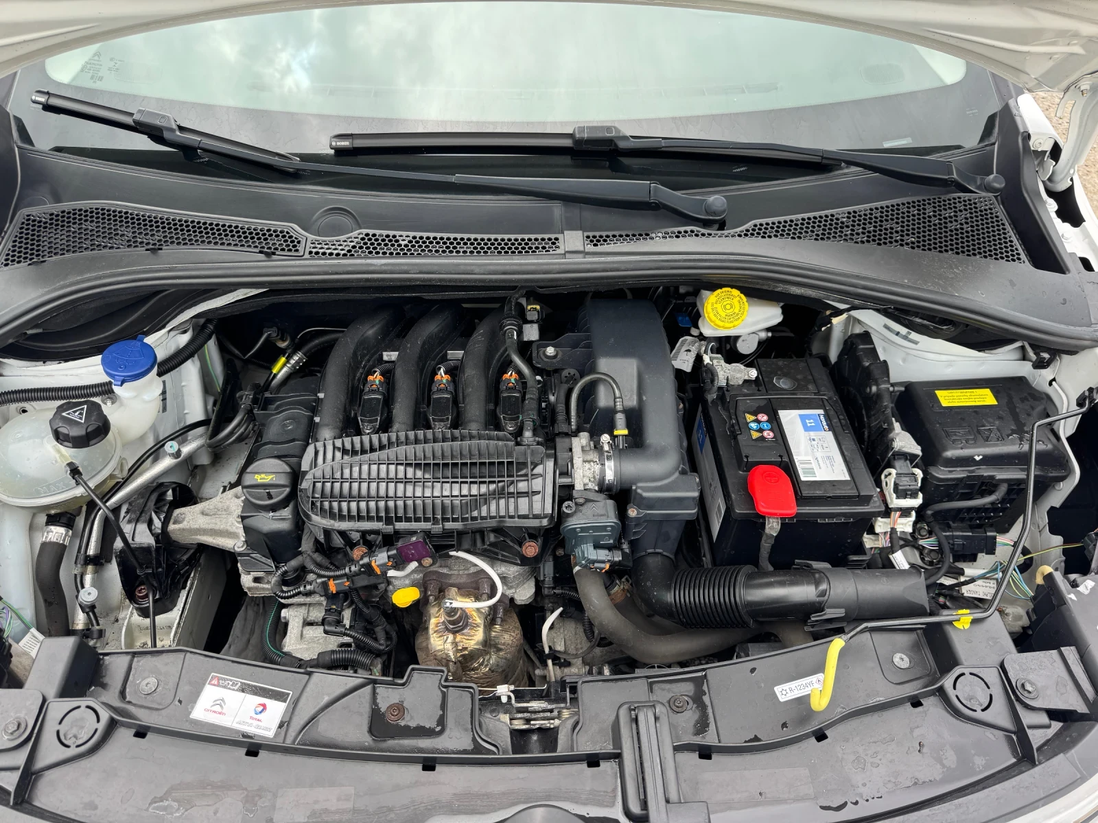 Citroen C3 1.2i * NAVI* SERVICE* , снимка 16 - Автомобили и джипове - 54652107