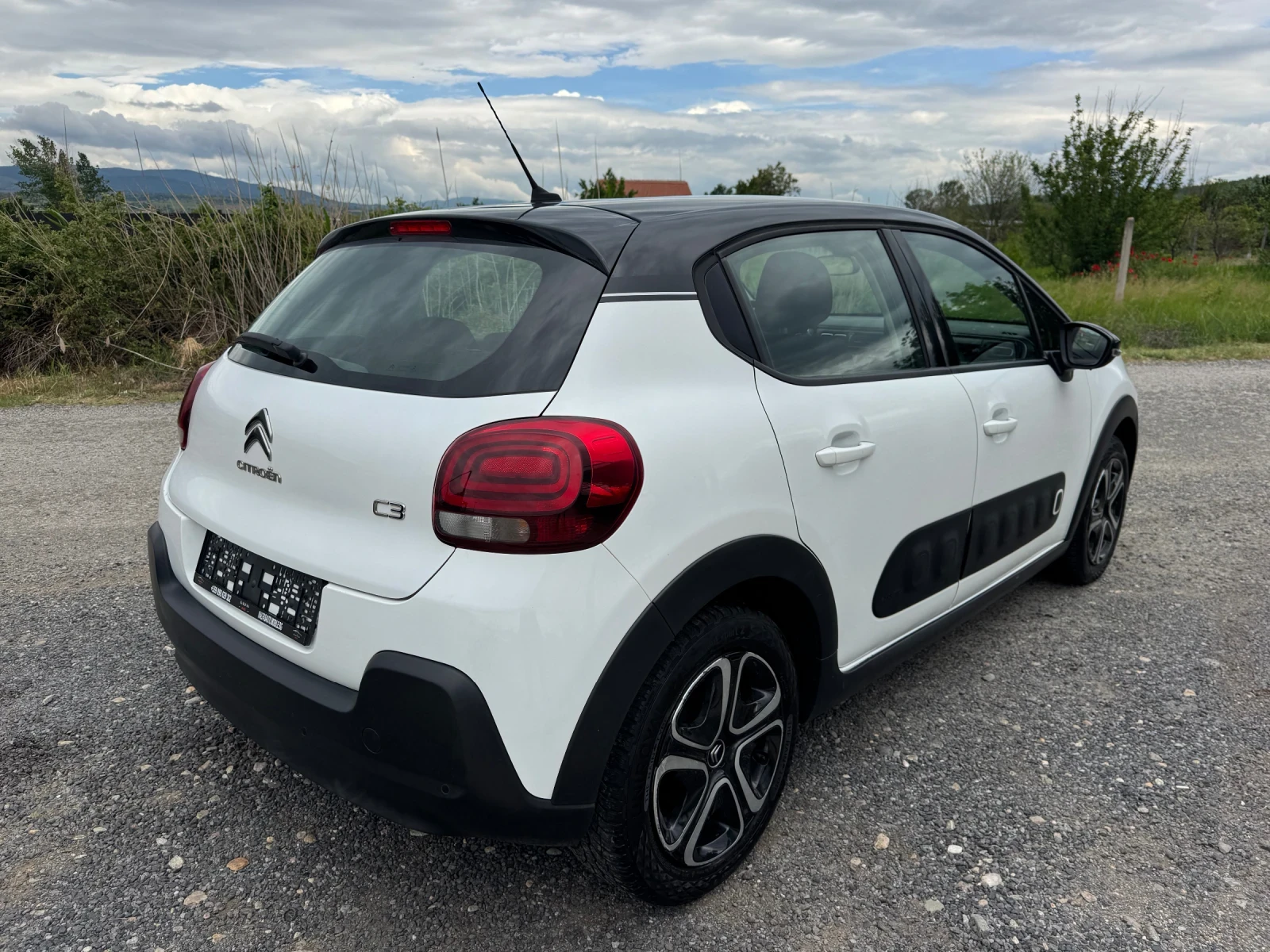 Citroen C3 1.2i * NAVI* SERVICE* , снимка 5 - Автомобили и джипове - 54652107