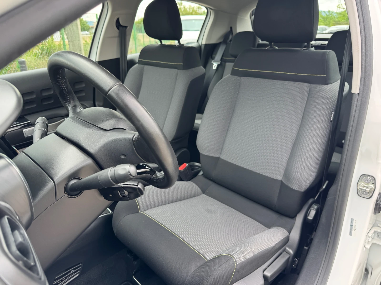 Citroen C3 1.2i * NAVI* SERVICE* , снимка 11 - Автомобили и джипове - 54652107