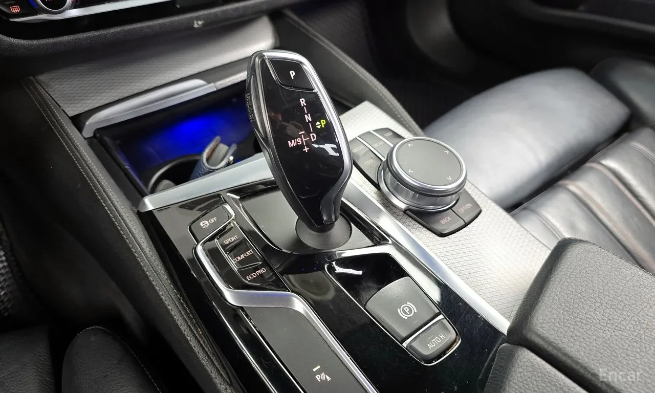 BMW 530 XDRIVE, снимка 7 - Автомобили и джипове - 54751232