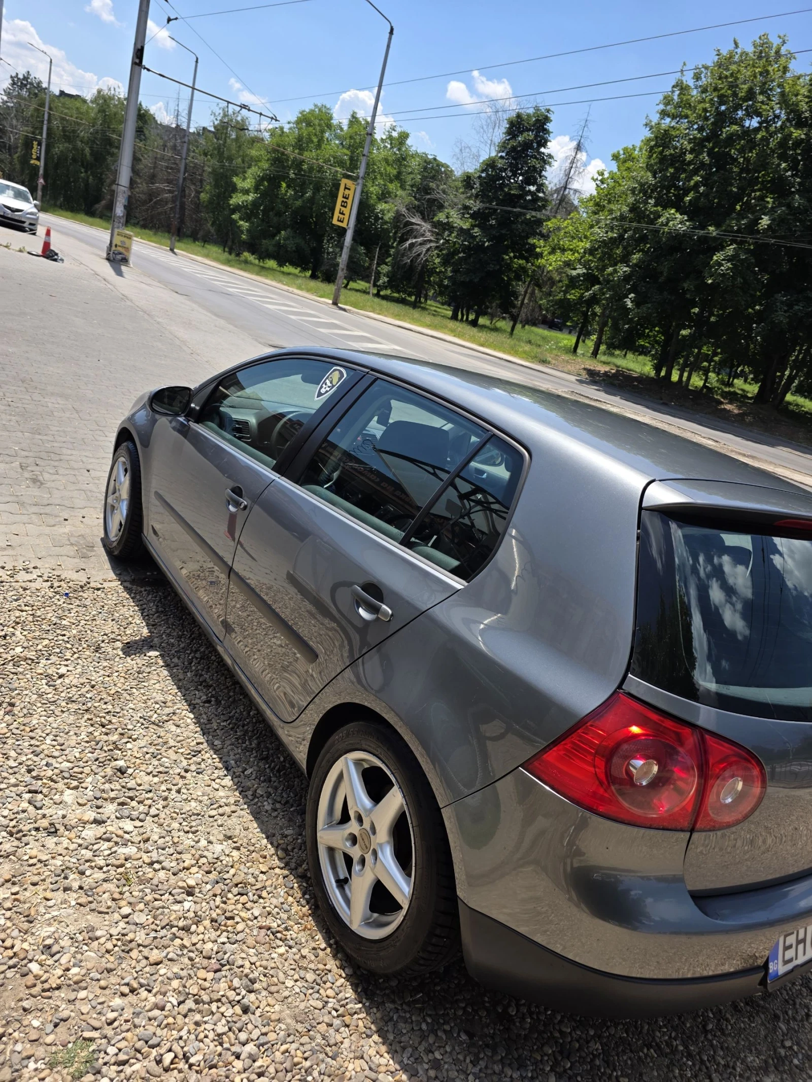 VW Golf 1.9 Tdi, снимка 3 - Автомобили и джипове - 54956288