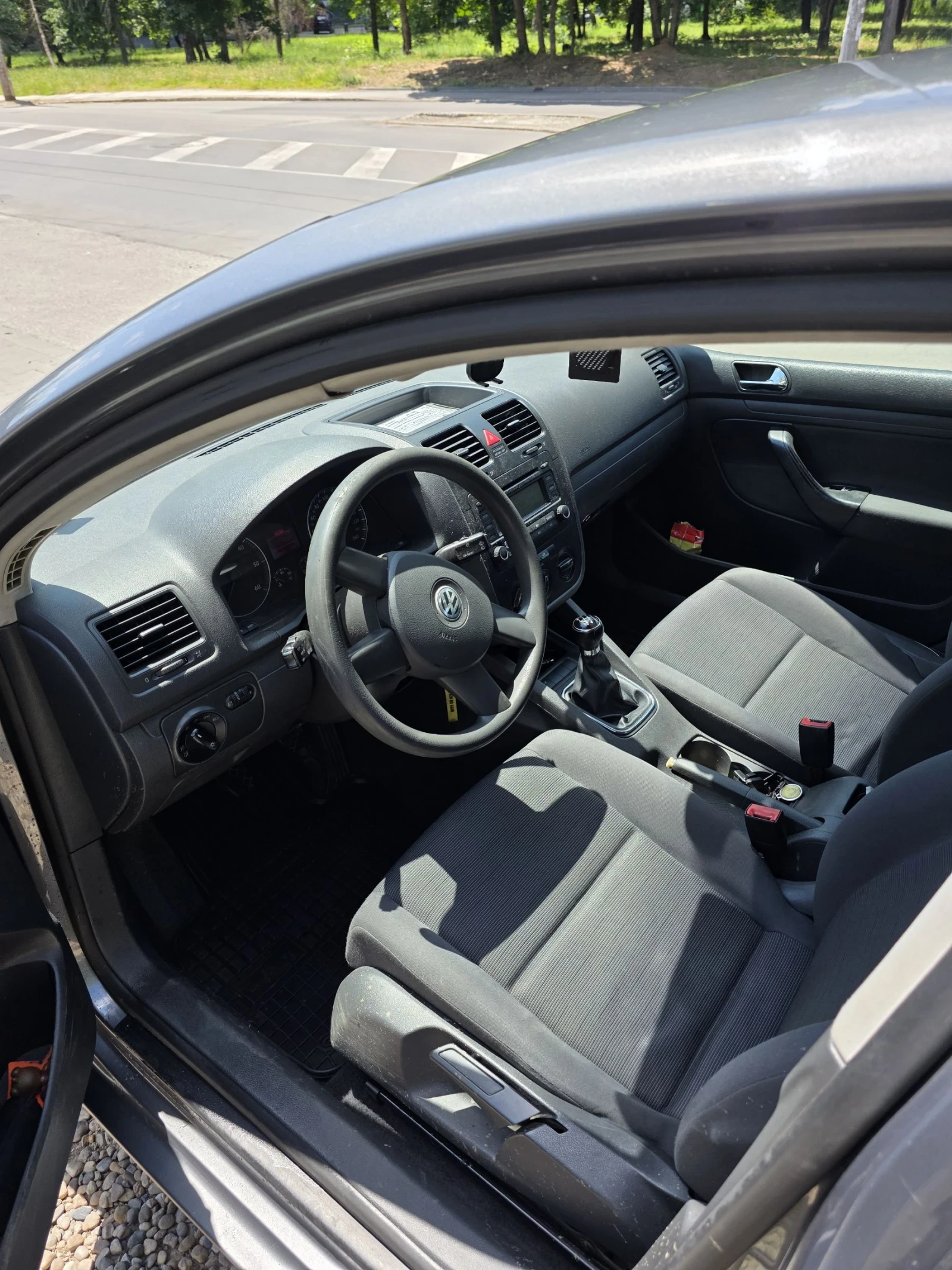 VW Golf 1.9 Tdi, снимка 9 - Автомобили и джипове - 54956288