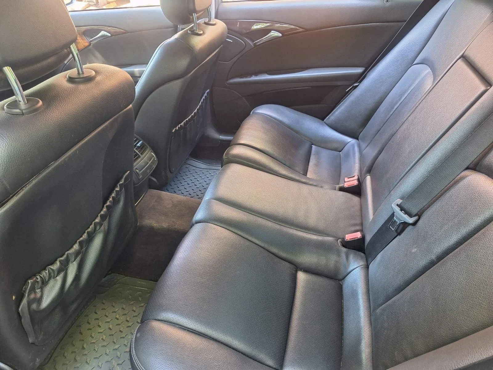 Mercedes-Benz E 200, снимка 5 - Автомобили и джипове - 55507804