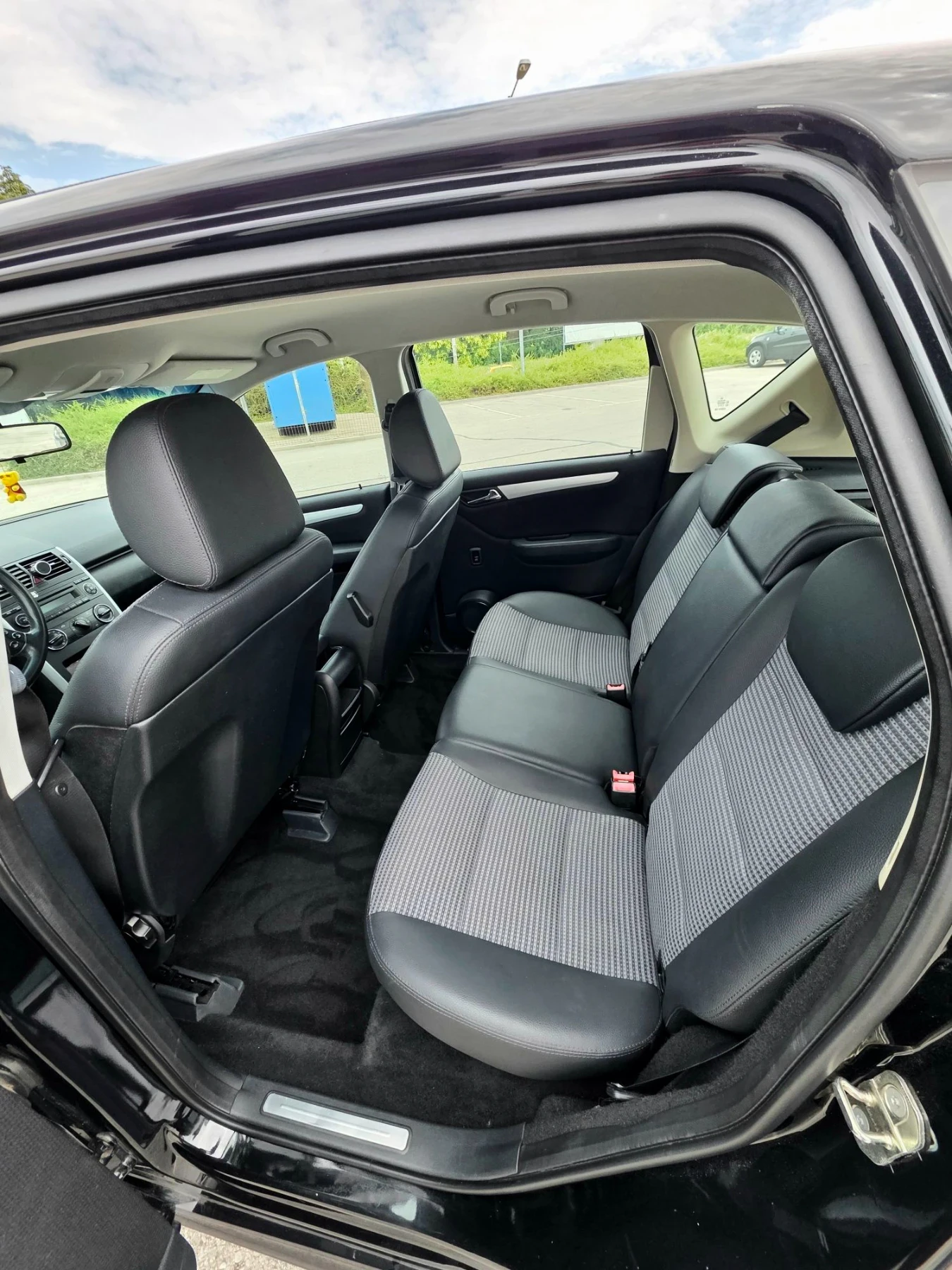 Mercedes-Benz A 180, снимка 12 - Автомобили и джипове - 55620109