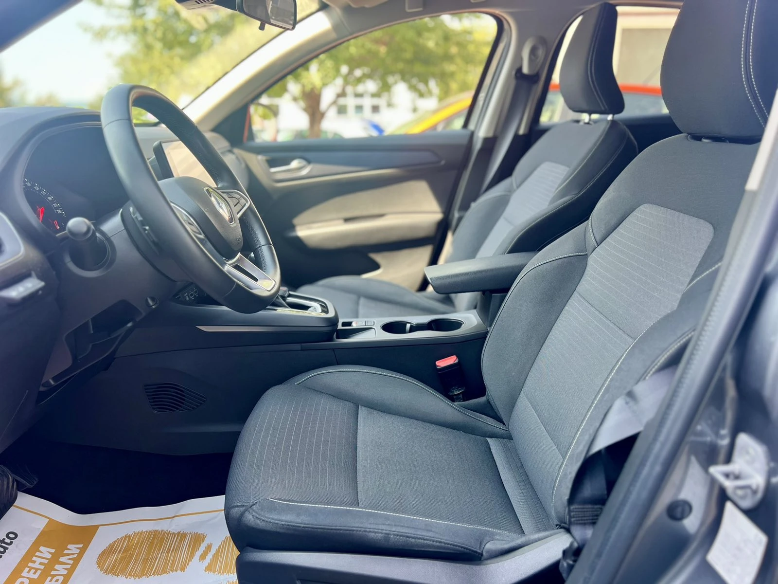 Renault Arkana Business Edition / 1.3 TCe / 140 к.с. / EDC, снимка 7 - Автомобили и джипове - 55925622