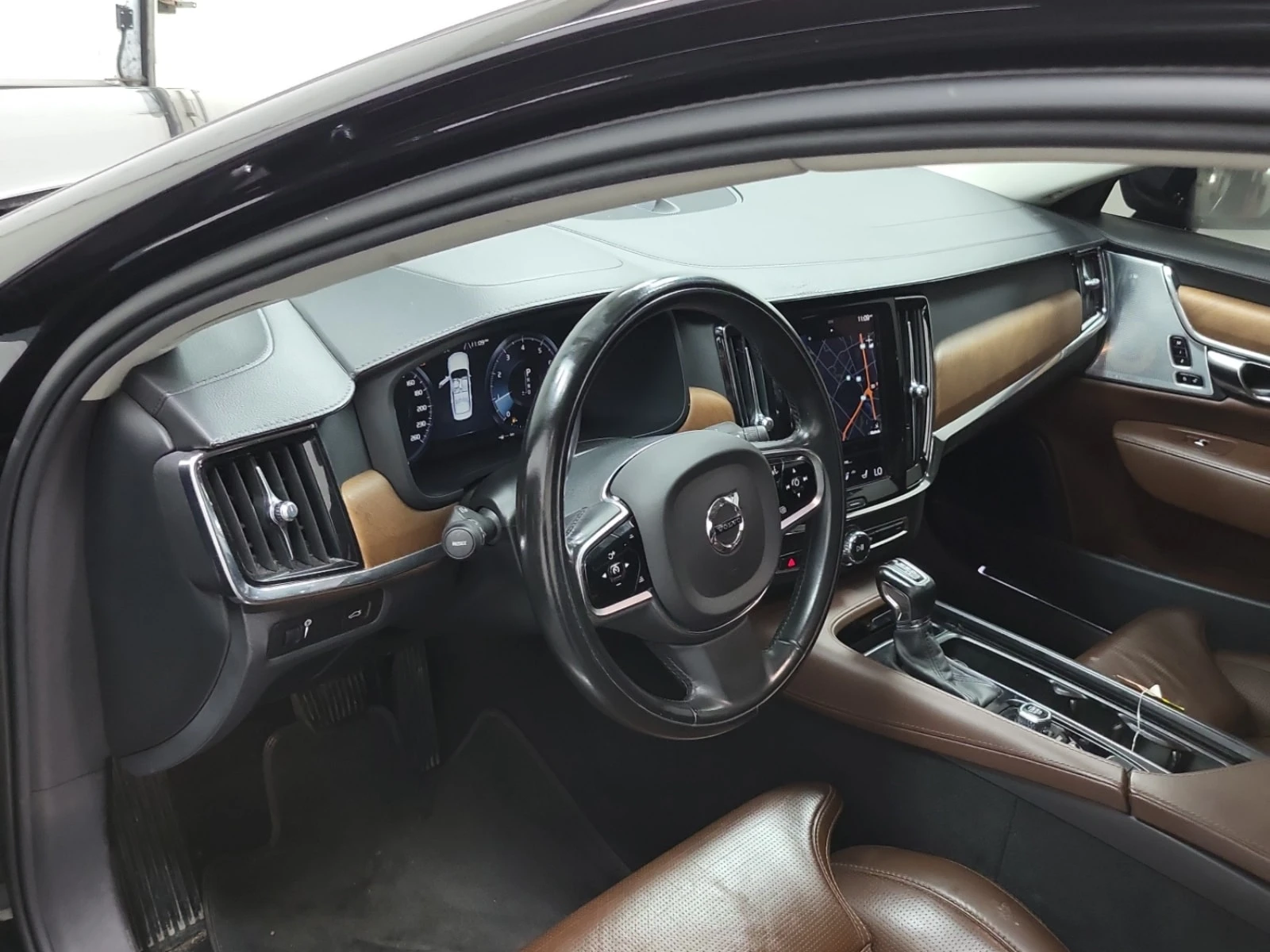 Volvo S90  INSCRIPTION / HUD / B&O / DIS / 360 / MEMORY, снимка 12 - Автомобили и джипове - 56073341