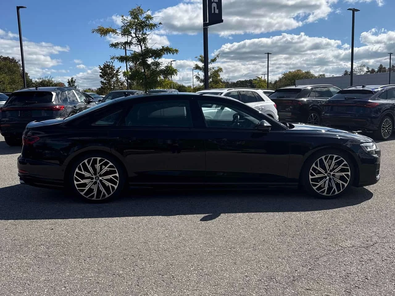 Audi S8 * L * CARFAX * ОПЦИЯ ЗА ФИНАНСИРАНЕ, снимка 3 - Автомобили и джипове - 56202543