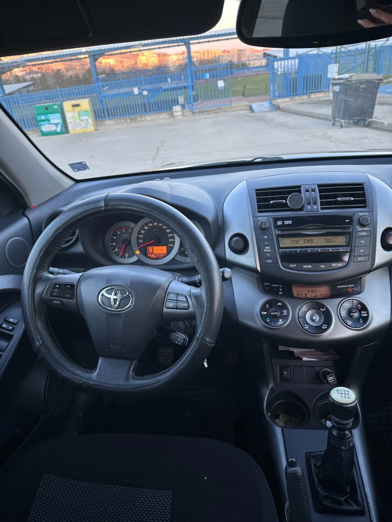 Toyota Rav4, снимка 9 - Автомобили и джипове - 48884272