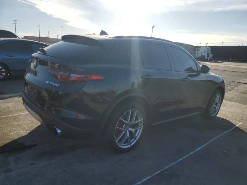 Alfa Romeo Stelvio, снимка 4 - Автомобили и джипове - 49388526