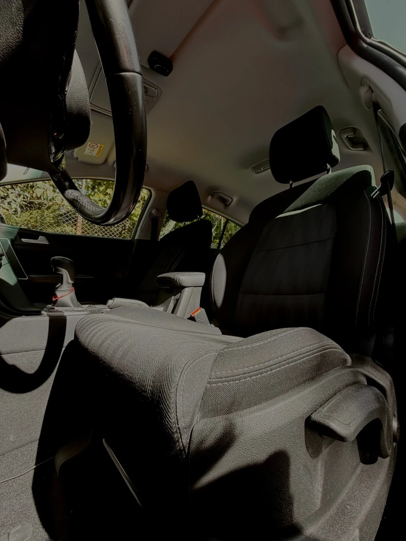 Kia Sportage 1.6, снимка 12 - Автомобили и джипове - 52395860