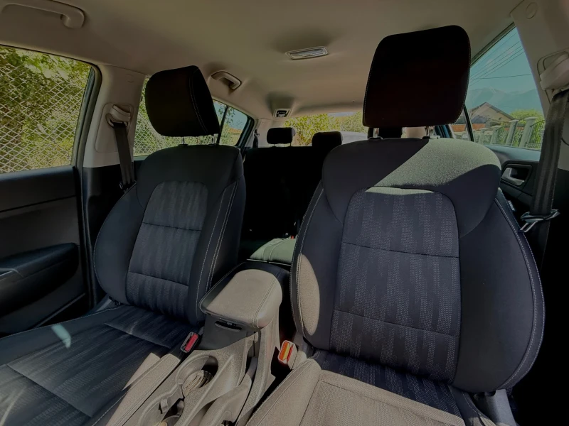 Kia Sportage 1.6, снимка 11 - Автомобили и джипове - 52395860