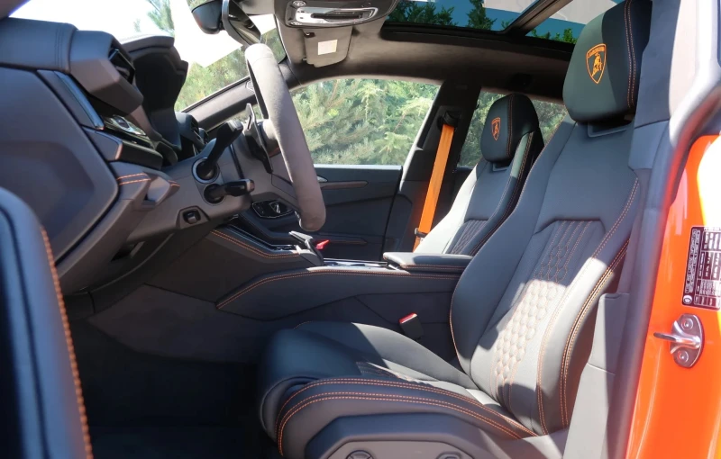Lamborghini Urus SE 4.0 V8 Plug-in Hybrid 4WD, снимка 8 - Автомобили и джипове - 51580700