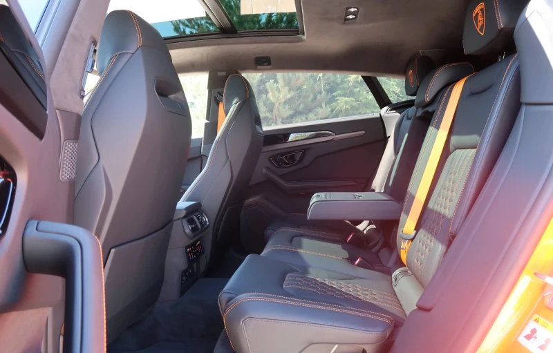 Lamborghini Urus SE 4.0 V8 Plug-in Hybrid 4WD, снимка 14 - Автомобили и джипове - 51580700
