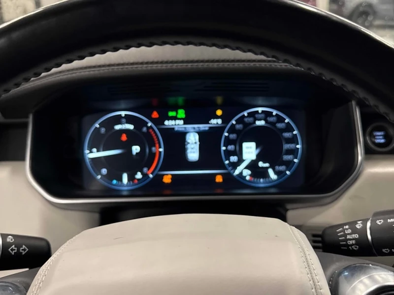 Land Rover Range rover * Td6 HSE * CARFAX * БЕЗ ПЪРВОНАЧАЛНА ВНОСКА, снимка 8 - Автомобили и джипове - 53128402