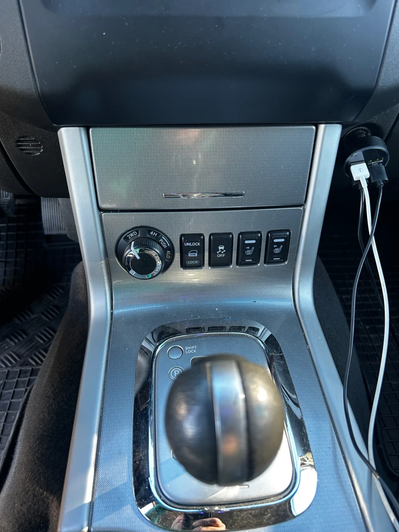 Nissan Navara, снимка 7 - Автомобили и джипове - 53134564