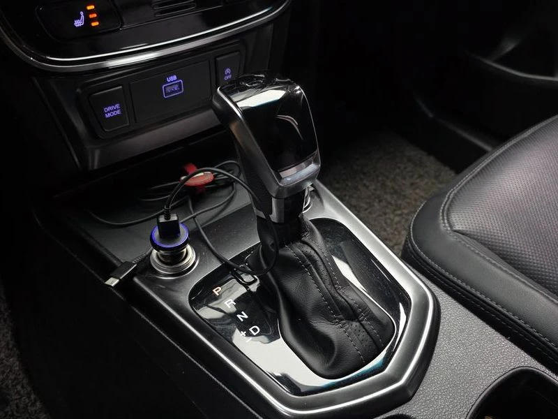 SsangYong Tivoli 1.6 Automatic, снимка 9 - Автомобили и джипове - 55749408