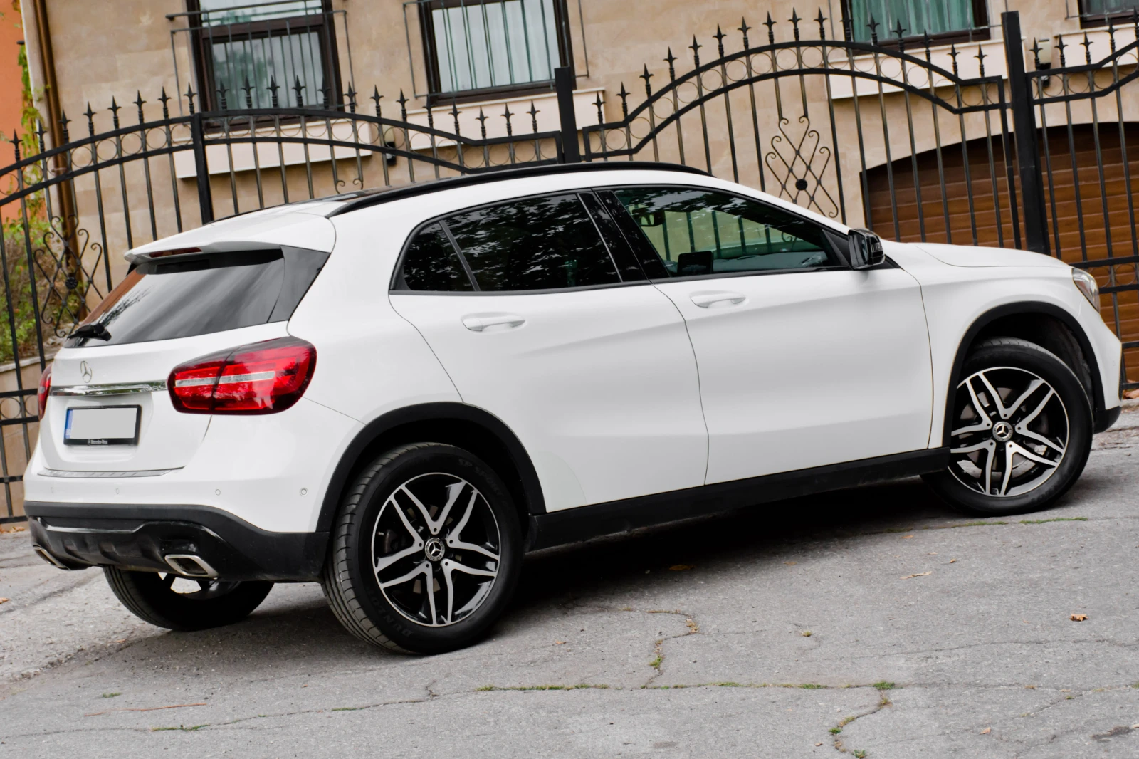 Mercedes-Benz GLA 250 4-Matic Panorama - изображение 7