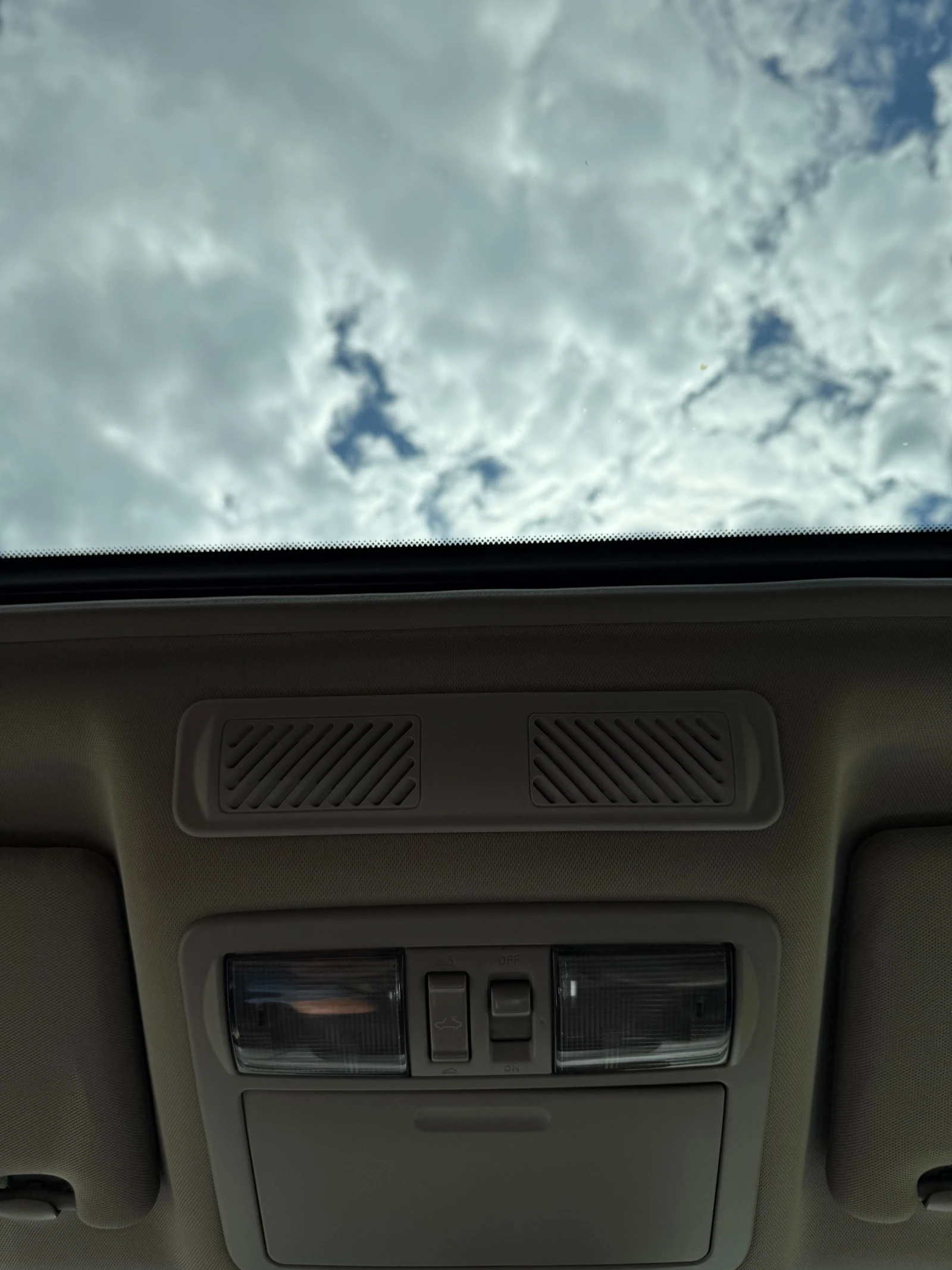 Nissan Pathfinder 7 местен, снимка 17 - Автомобили и джипове - 55427302