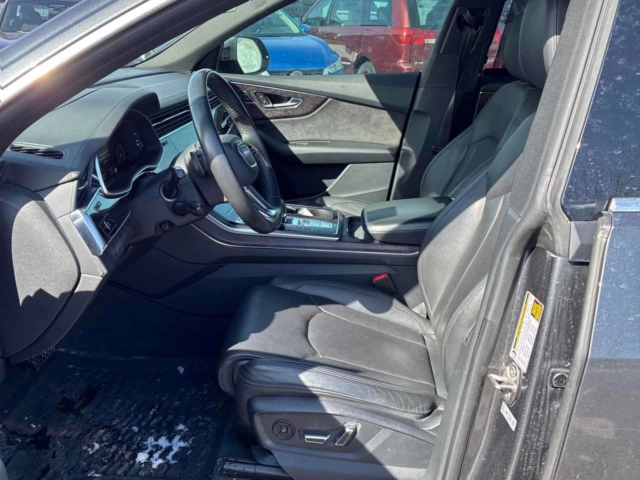 Audi Q8 * Technik * ПРЕДСТАВИТЕЛСТВО * ДИСТРОНИК * 360, снимка 11 - Автомобили и джипове - 54000312