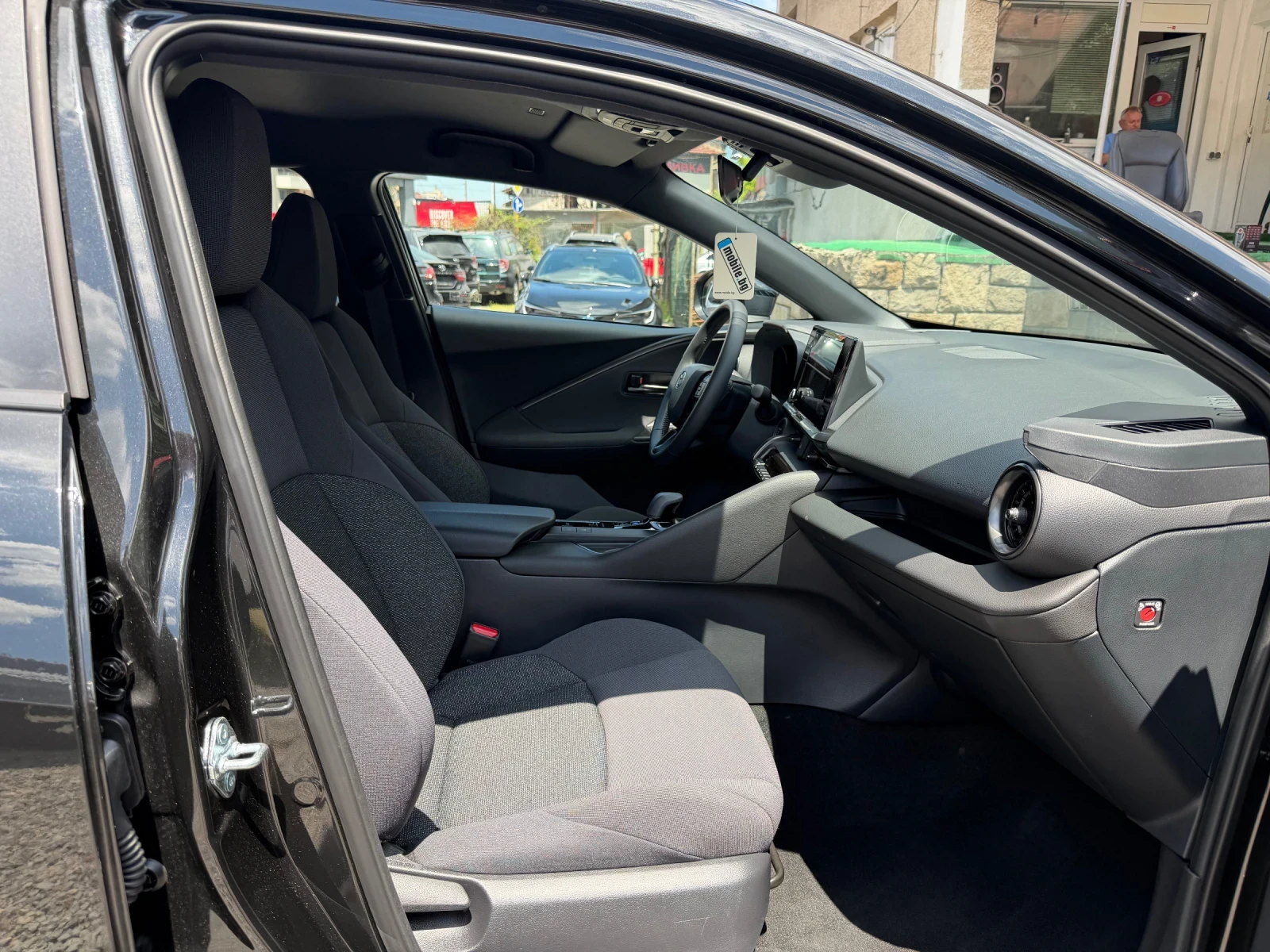 Toyota C-HR  1.8 Hybrid Keyless  Гаранция, снимка 13 - Автомобили и джипове - 54683795