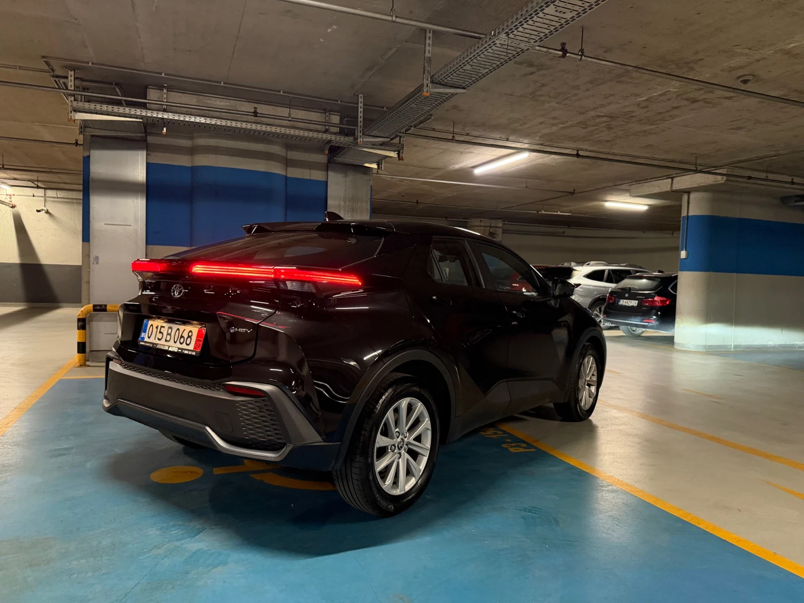 Toyota C-HR  1.8 Hybrid Keyless  Гаранция, снимка 4 - Автомобили и джипове - 54683795