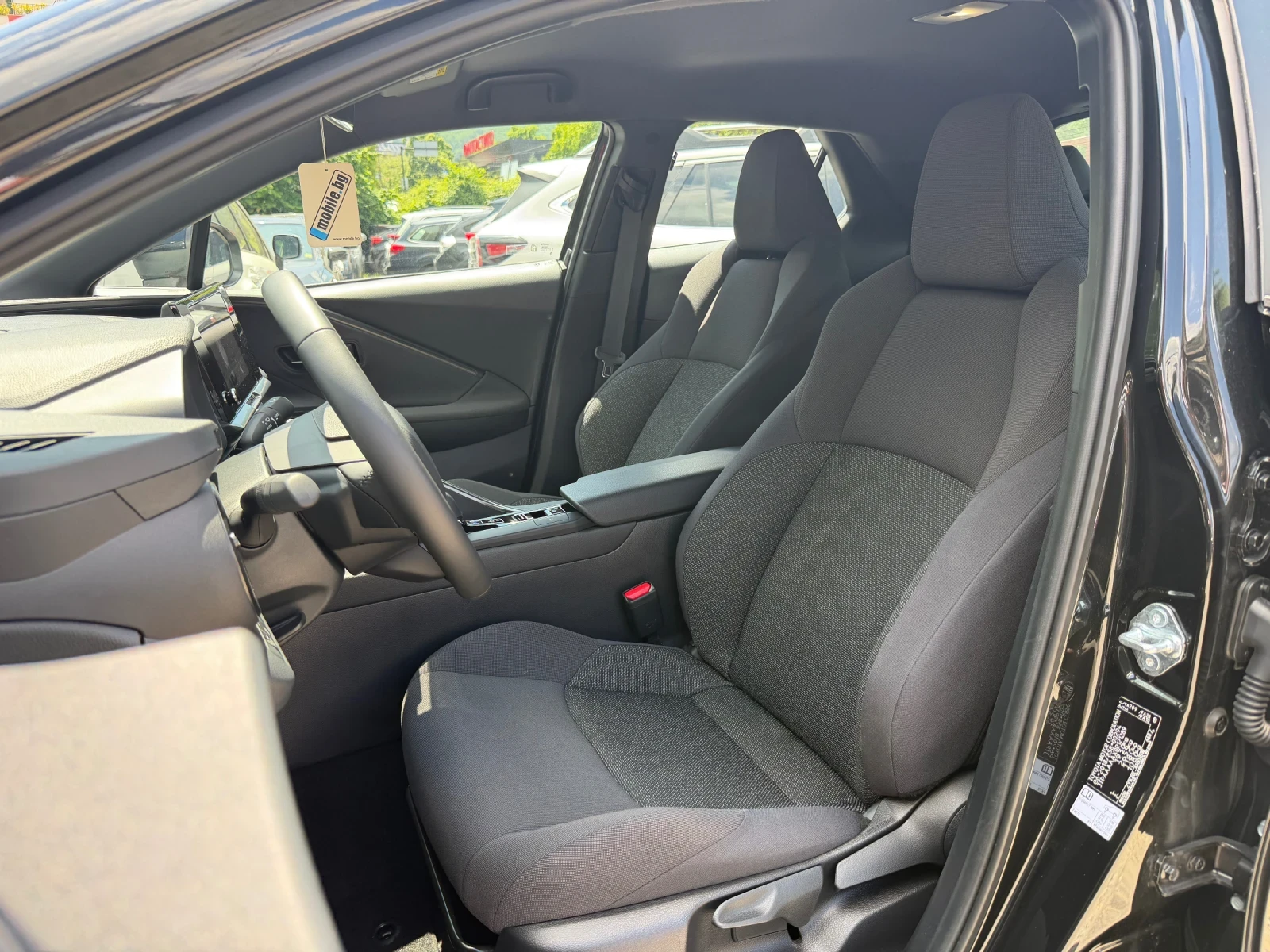 Toyota C-HR  1.8 Hybrid Keyless  Гаранция, снимка 8 - Автомобили и джипове - 54683795