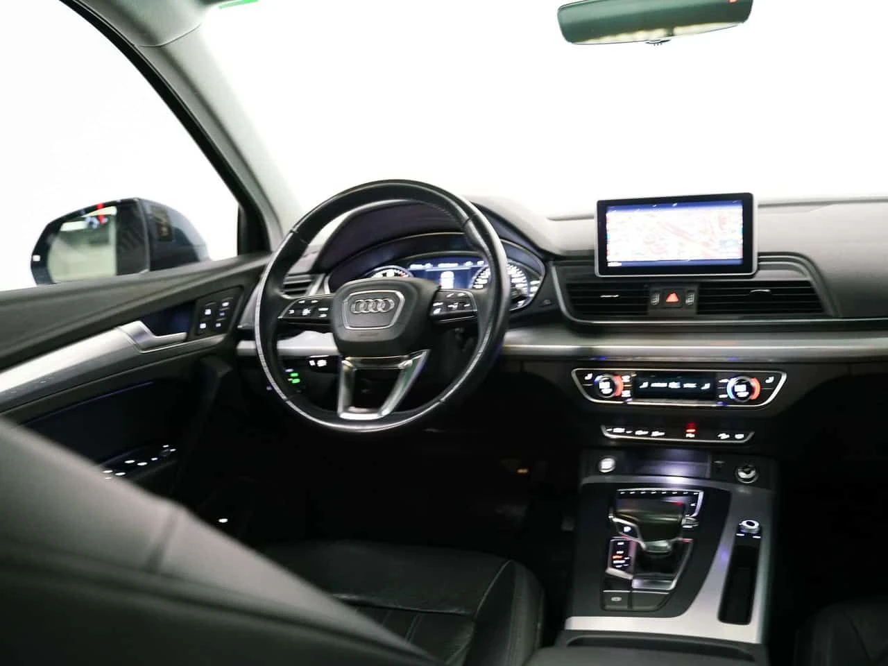 Audi Q5 * PROGRESSIV | DRIVER ASSISTANCE PKG | PANO | NAV , снимка 9 - Автомобили и джипове - 54795875