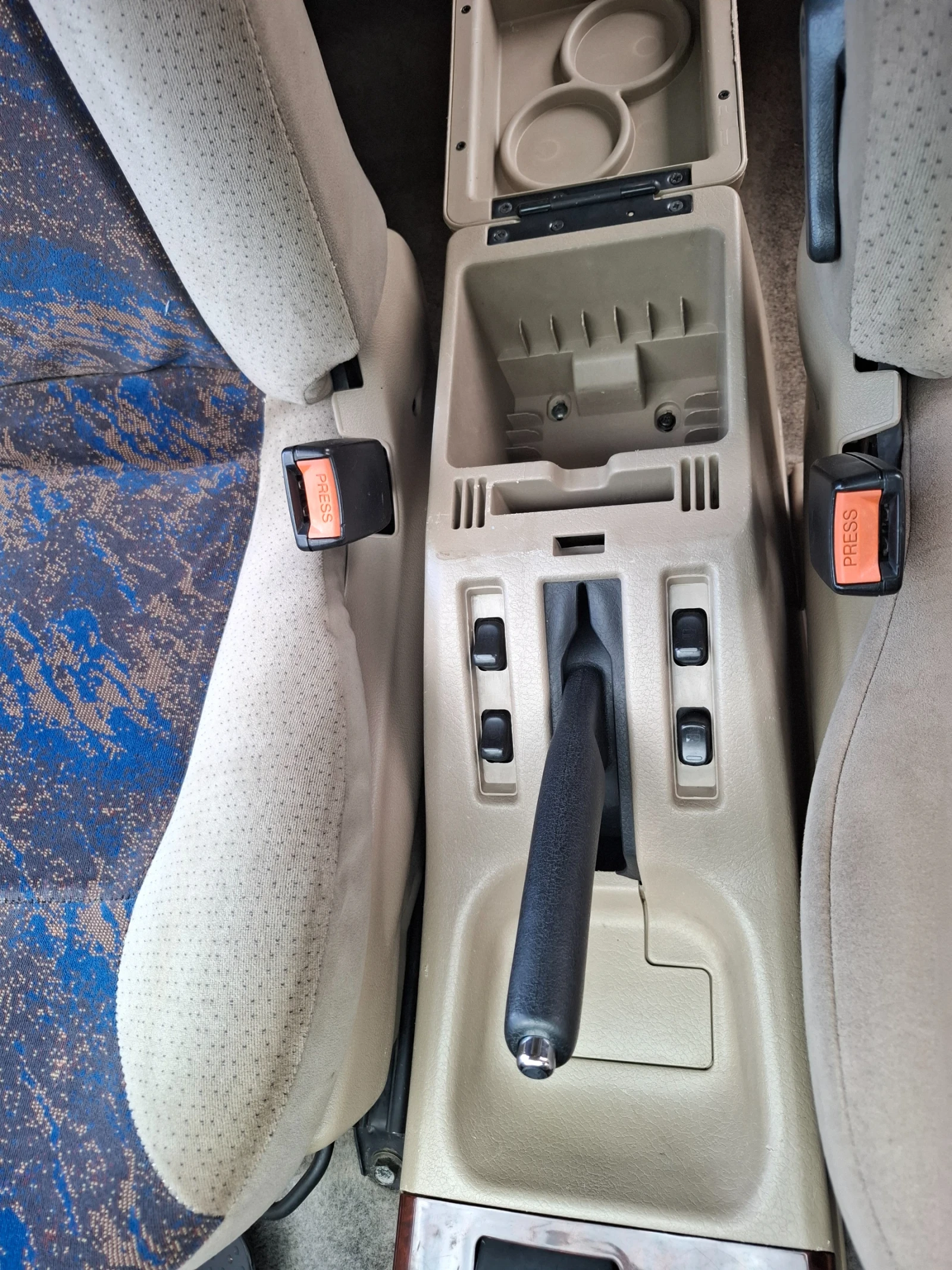 Nissan Terrano 2.7TD, снимка 15 - Автомобили и джипове - 56157993